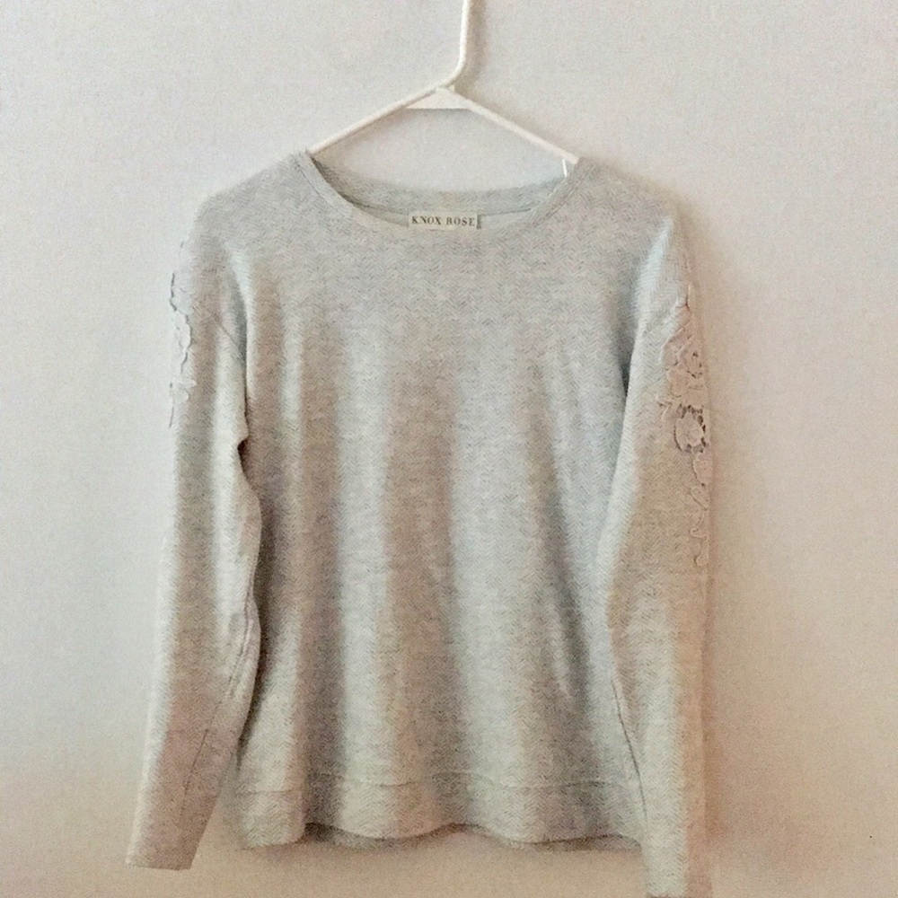 Sweatshirt with embroidered sleeves